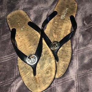 micheal kors flip flops